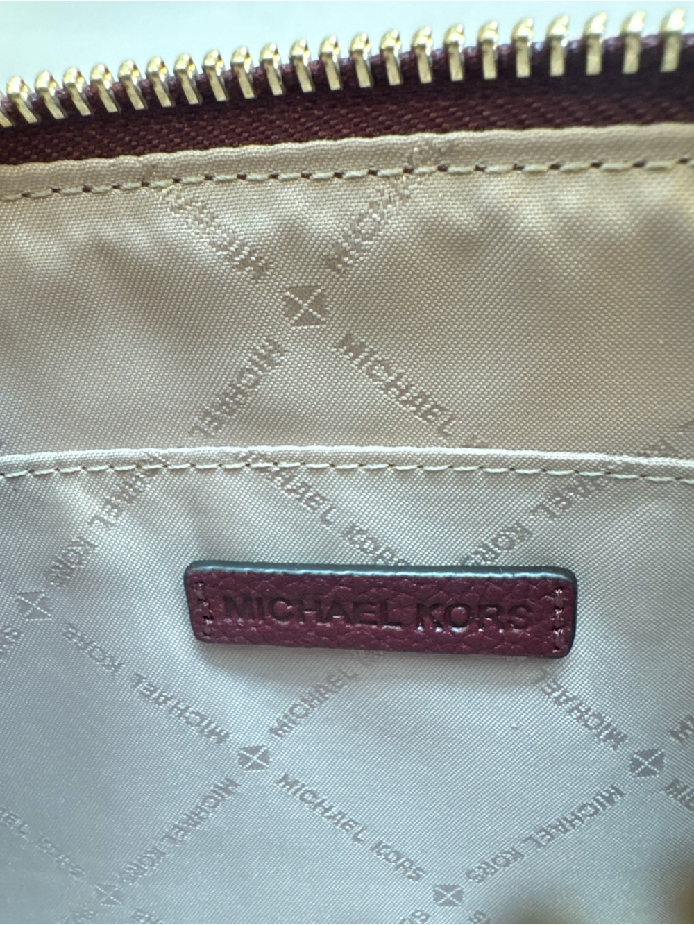Michael Kors Women’s Jet Set Travel Burgundy Leather Wristlet with Gold Logo - Picture 7 of 9